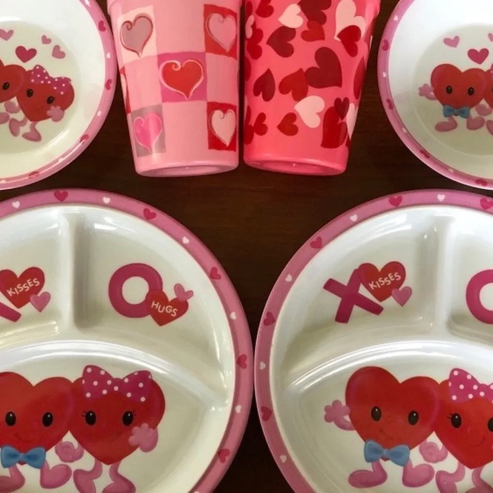 Kids’ Hugs & Kisses Dish Set - Picture 1 of 1